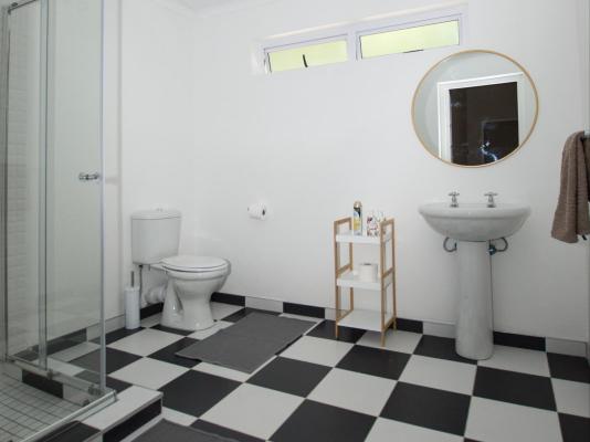 Room image 7