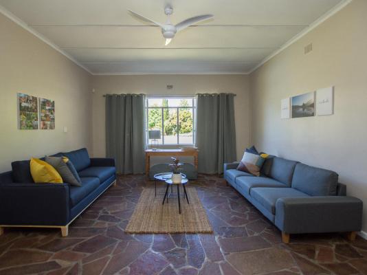 Room image 10