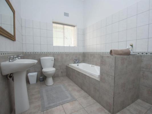 Room image 12