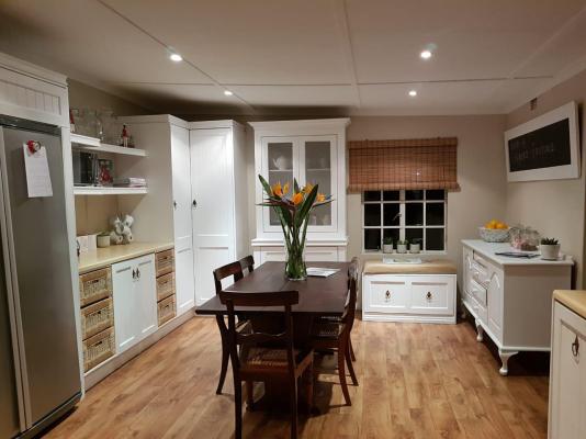 Room image 3