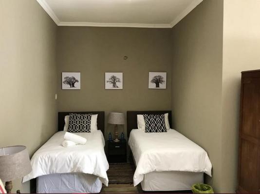Room image 2