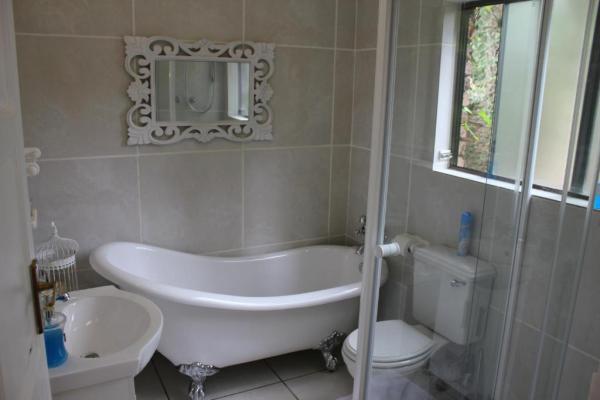 Room image 6