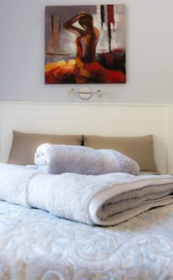 Room image 1