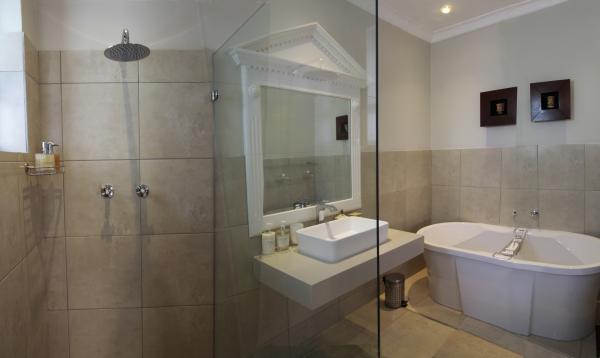 Room image 6