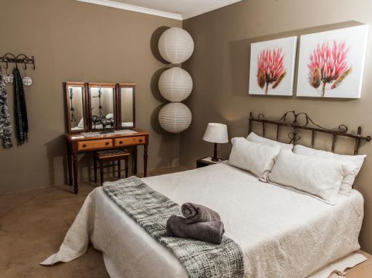 Room image 4