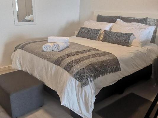 Room image 1