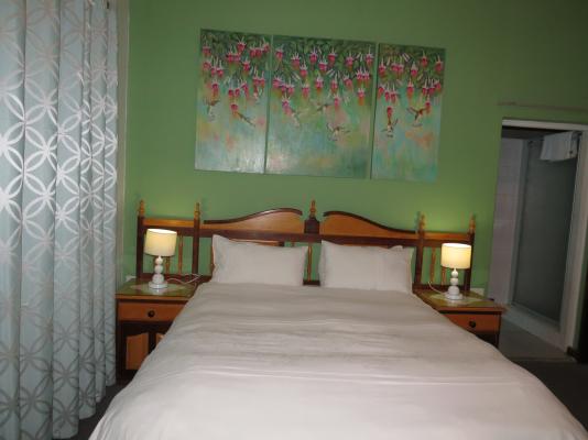 Room image 2