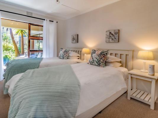 Room image 4