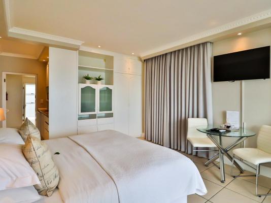 Room image 3