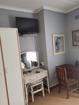 Room image 1