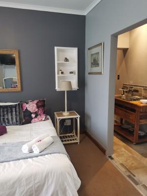 Room image 8