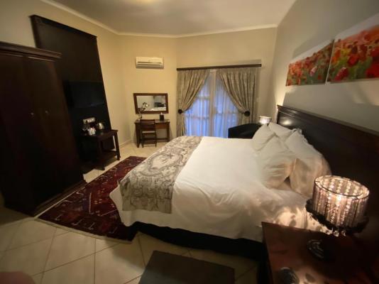 Room image 1