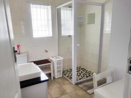 Room image 12