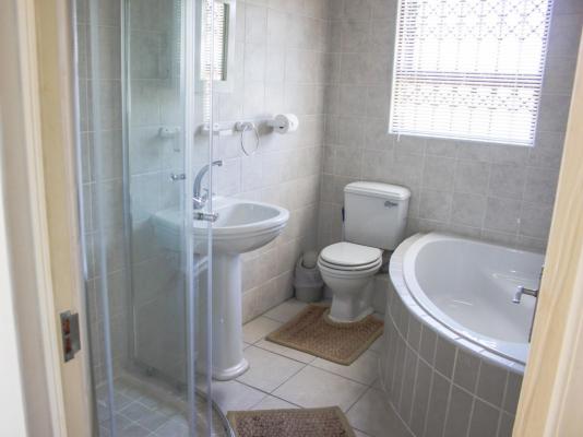 Room image 13
