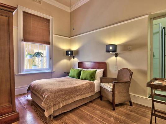 Room image 2