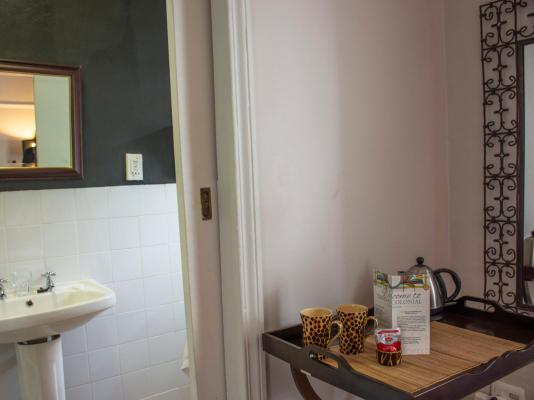 Room image 4