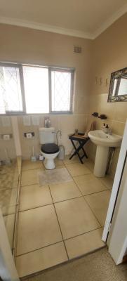 Room image 2