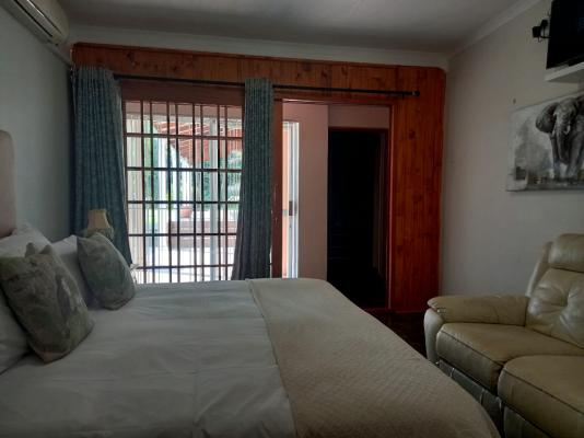Room image 2