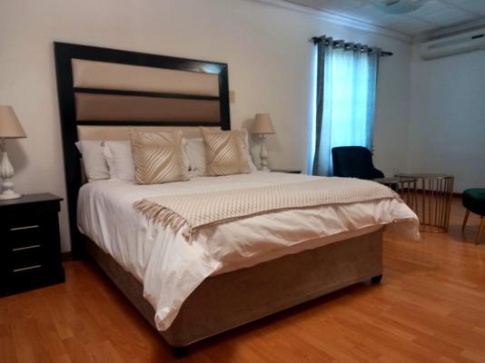Room image 1