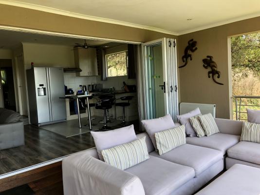 Room image 4