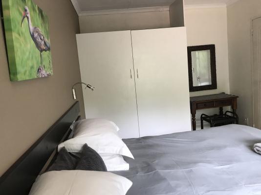 Room image 4