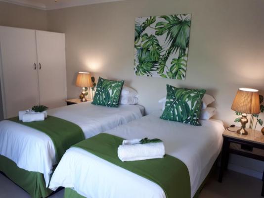 Room image 4