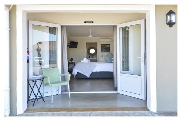 Room image 3