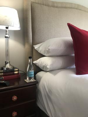 Room image 10