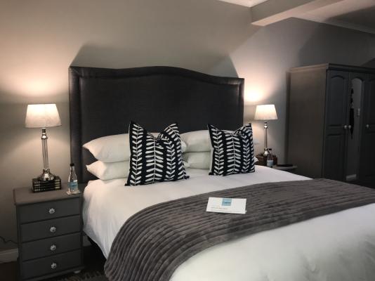 Room image 2