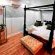 Six on Reinecke Guesthouse - 162473