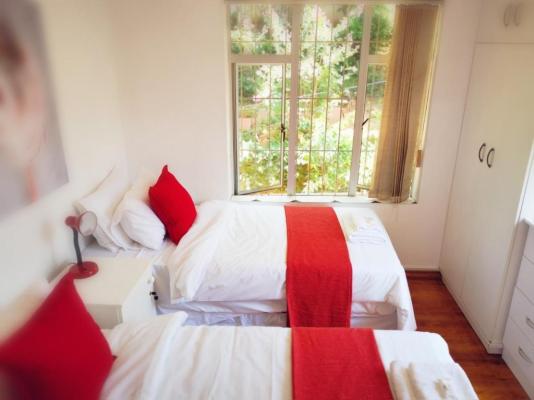 Room image 5