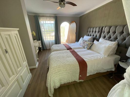 Room image 5