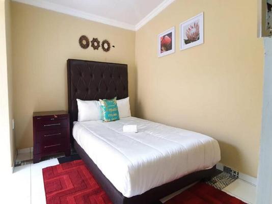 Evelyn Place - 164449
