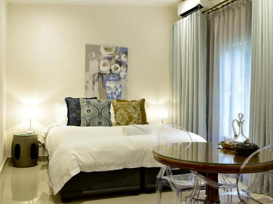 Room image 3