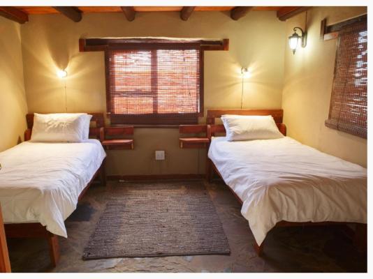 Room image 3