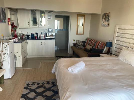 Room image 3