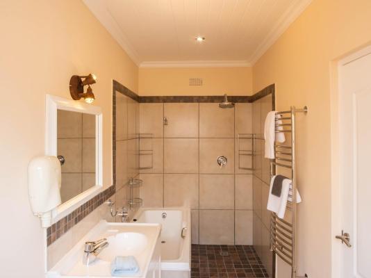 Room image 2