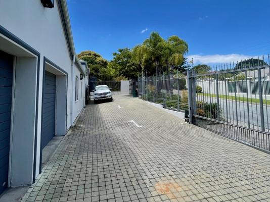 Constantiaberg Villa - 165387