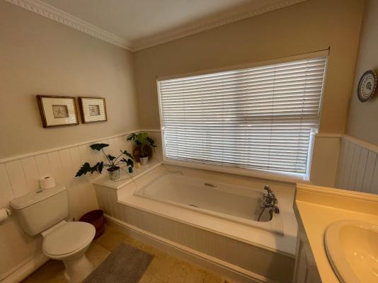 Room image 7