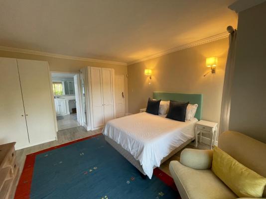 Room image 1