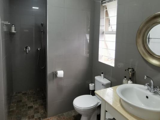 Room image 14
