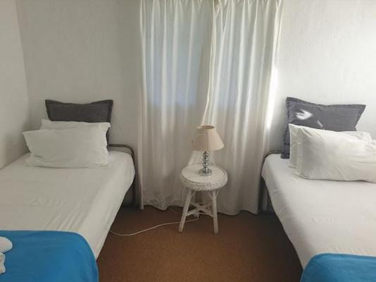 Room image 4