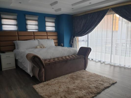 Room image 3