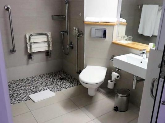 Room image 2