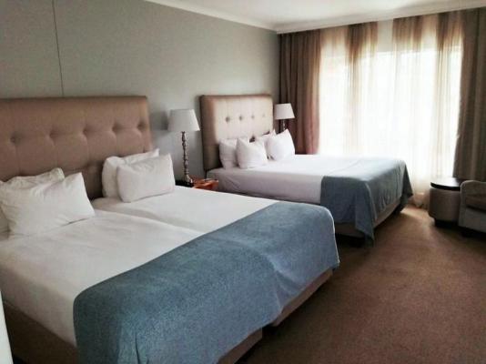Room image 4