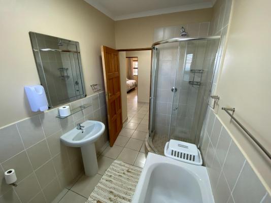Room image 5