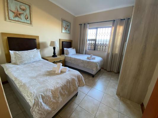 Room image 3