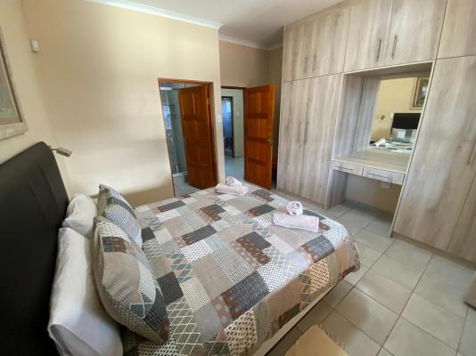 Room image 3