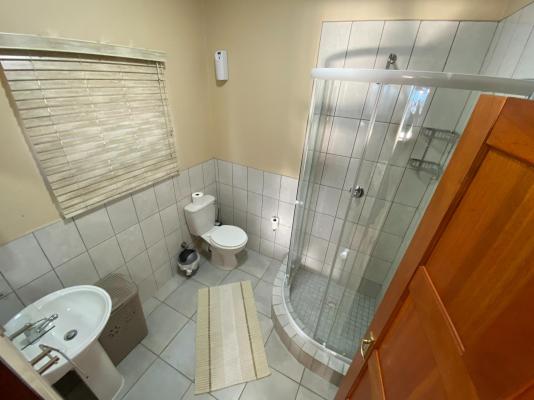 Room image 4