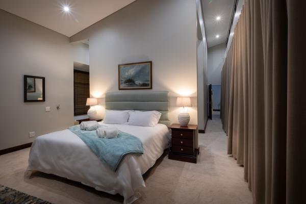 Room image 4